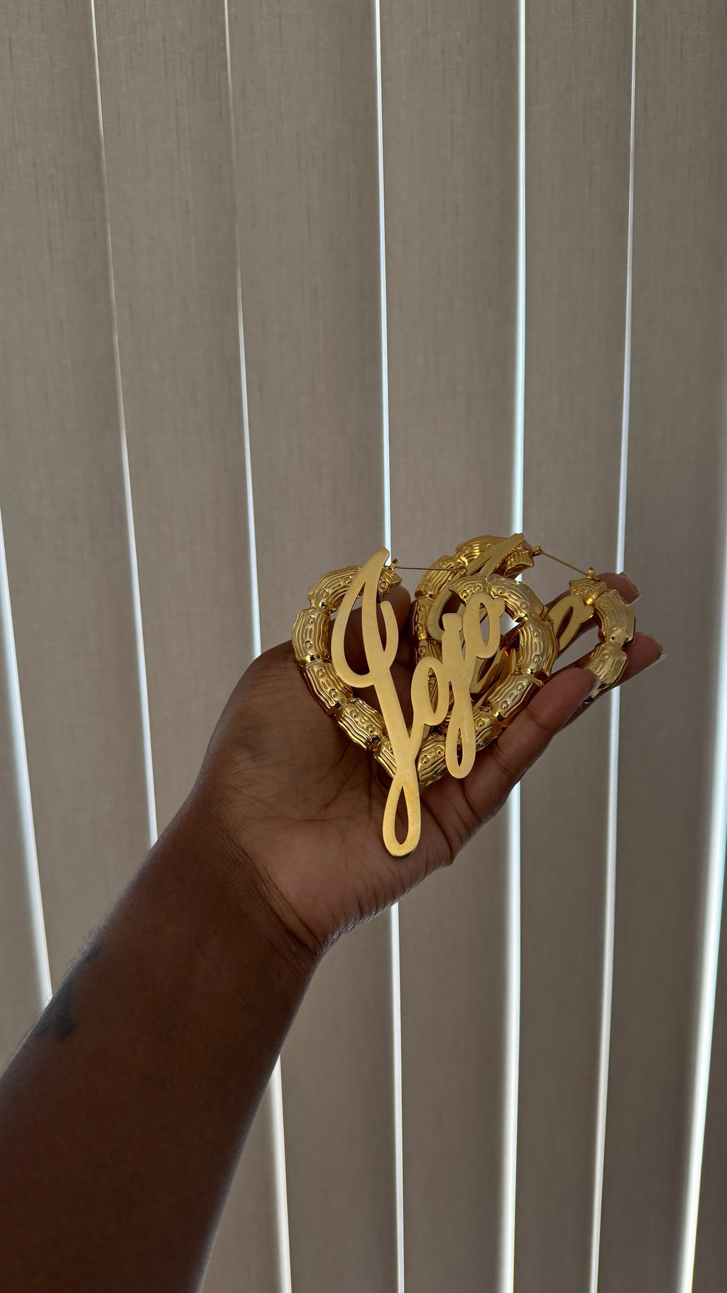 IT GIRL Custom Heart Hoops