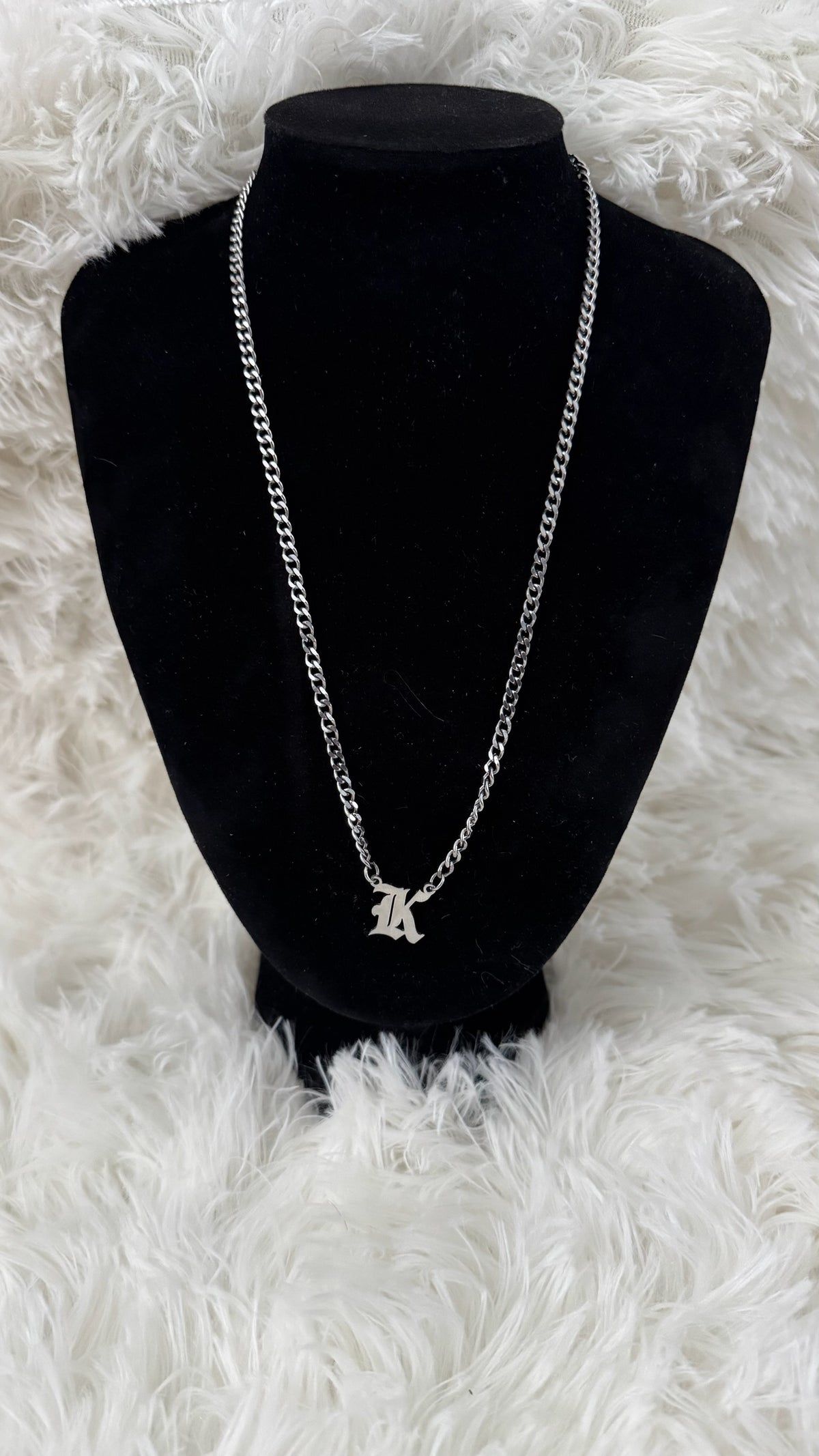 Hot Topic Custom Initial Pendant Necklace